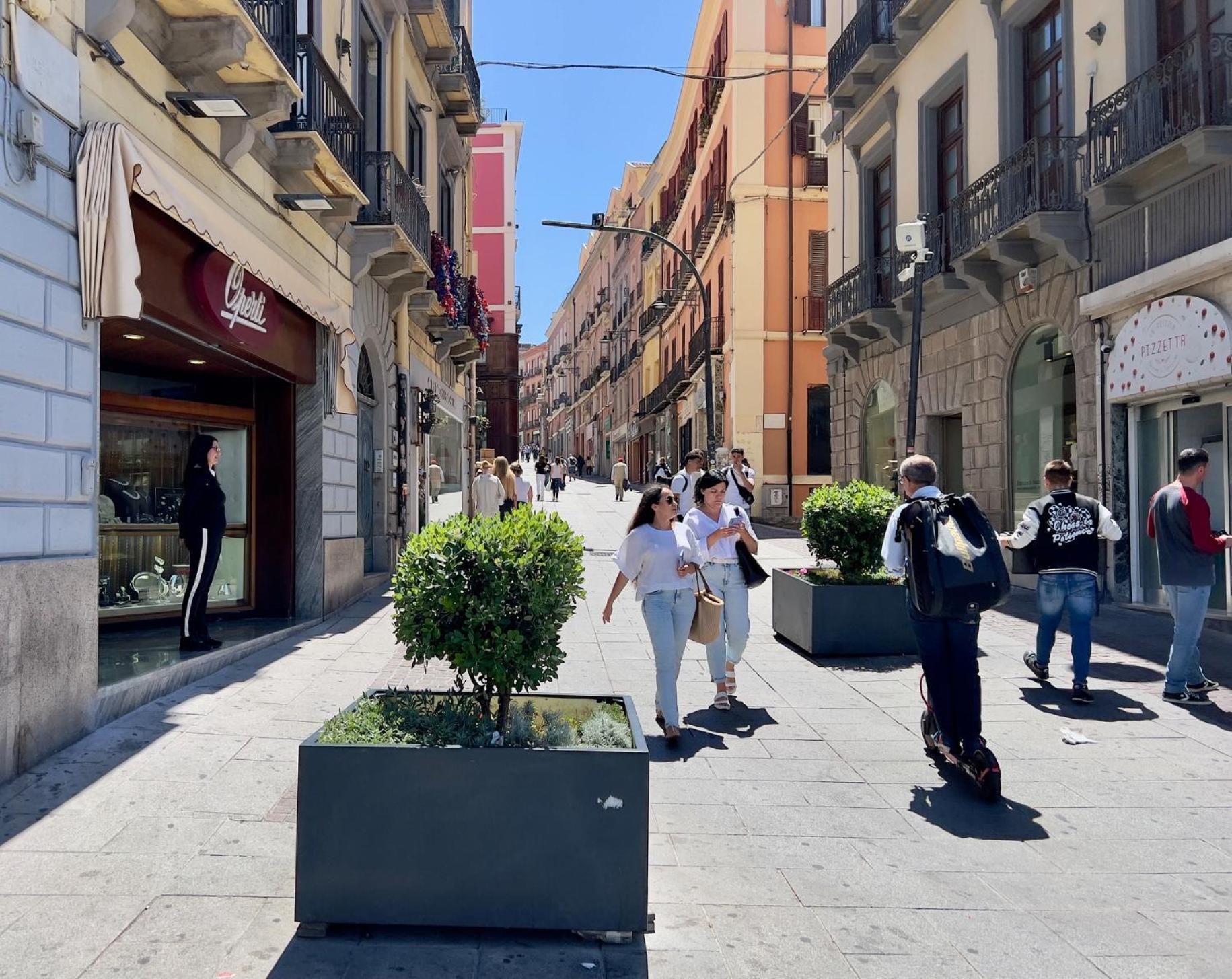 Apartment In The City Centre Cagliari Exterior photo