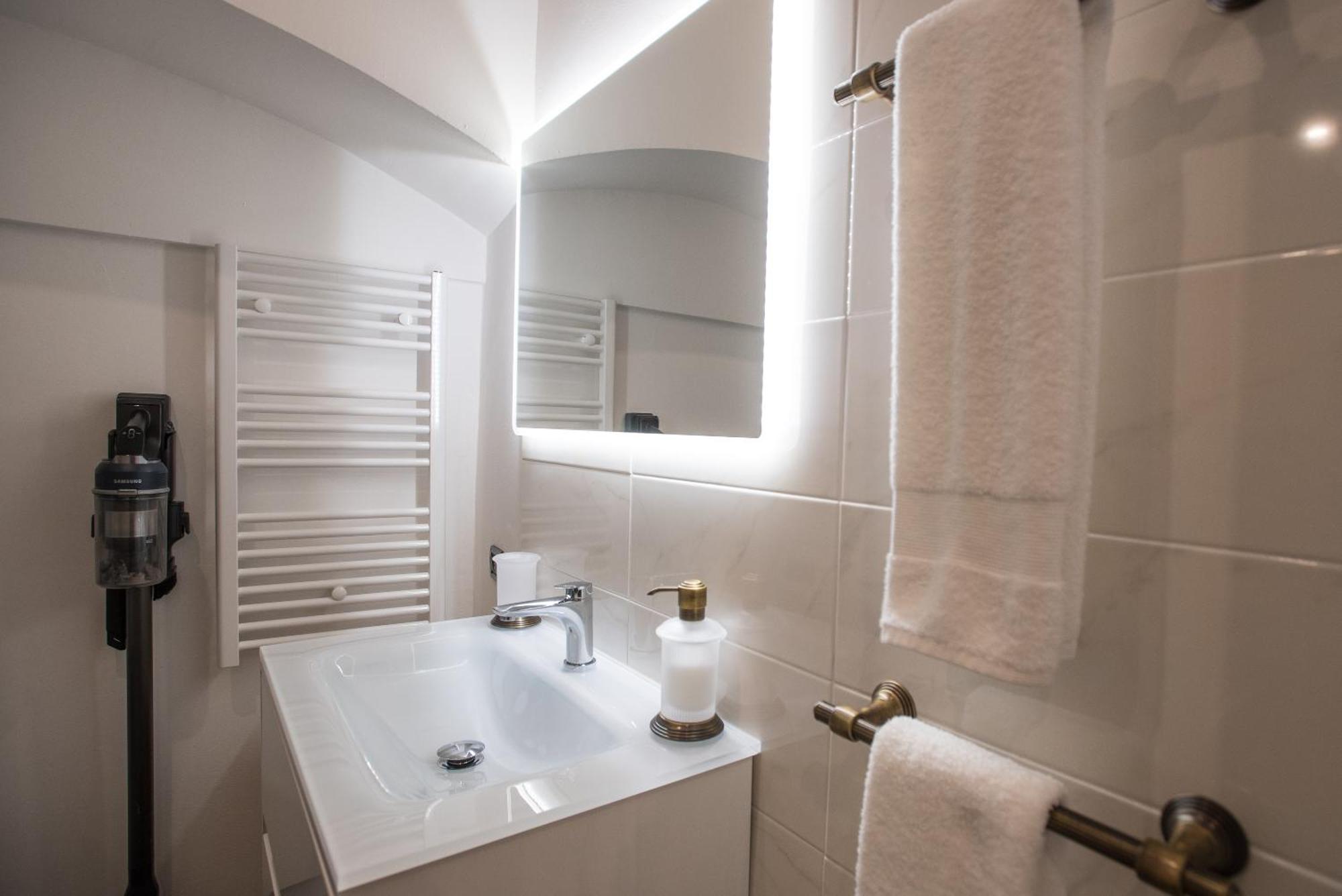Apartment In The City Centre Cagliari Exterior photo